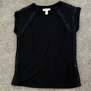 Forever 21 black top with lace along sides and top details size small